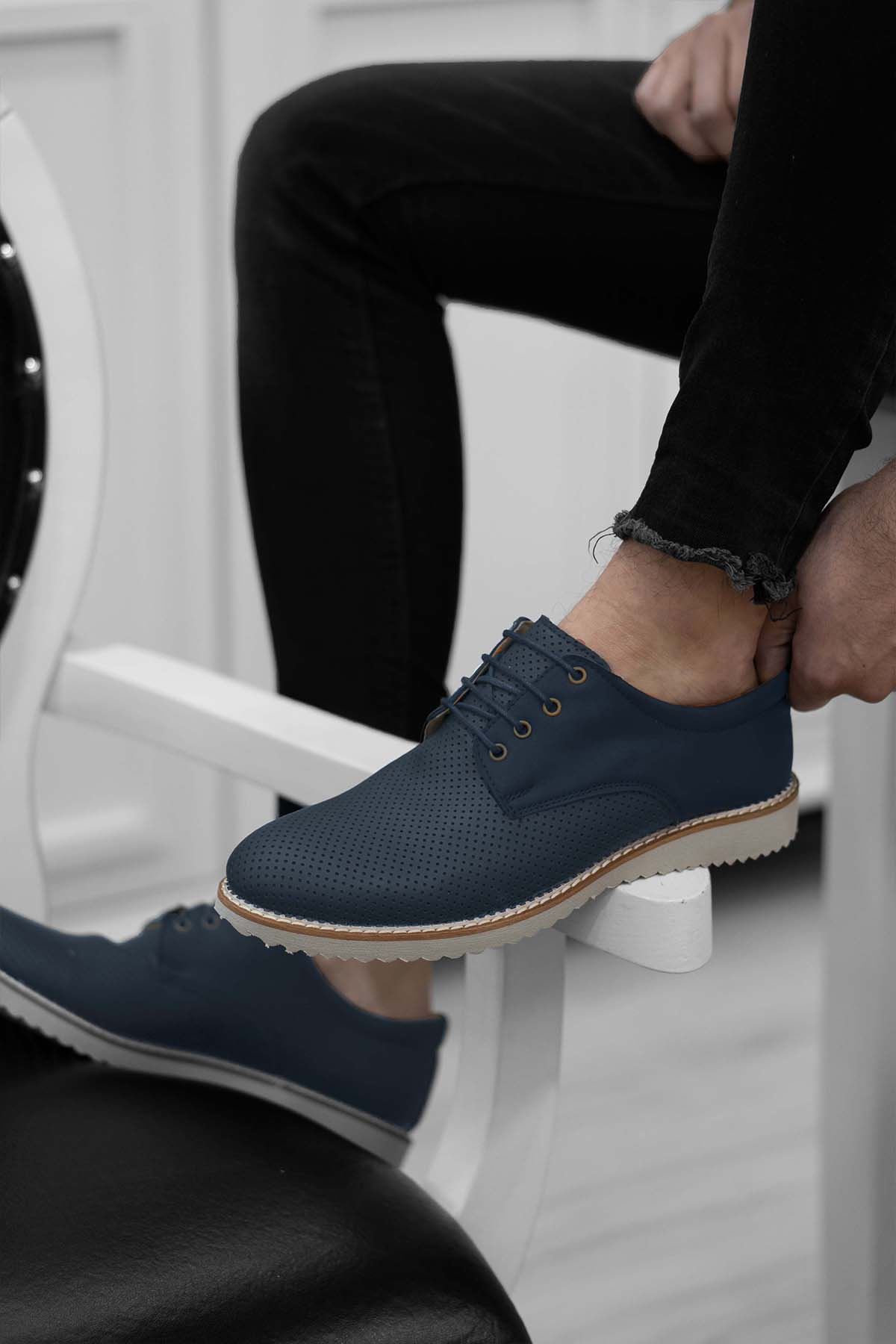 Mavi Deri Tarz Delikli Erkek Klasik Ayakkabı