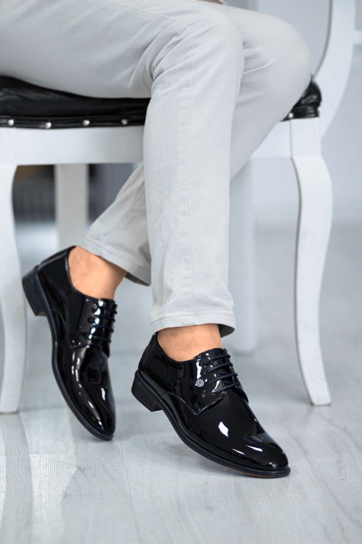 Rugan Siyah Erkek Klasik Ayakkabı