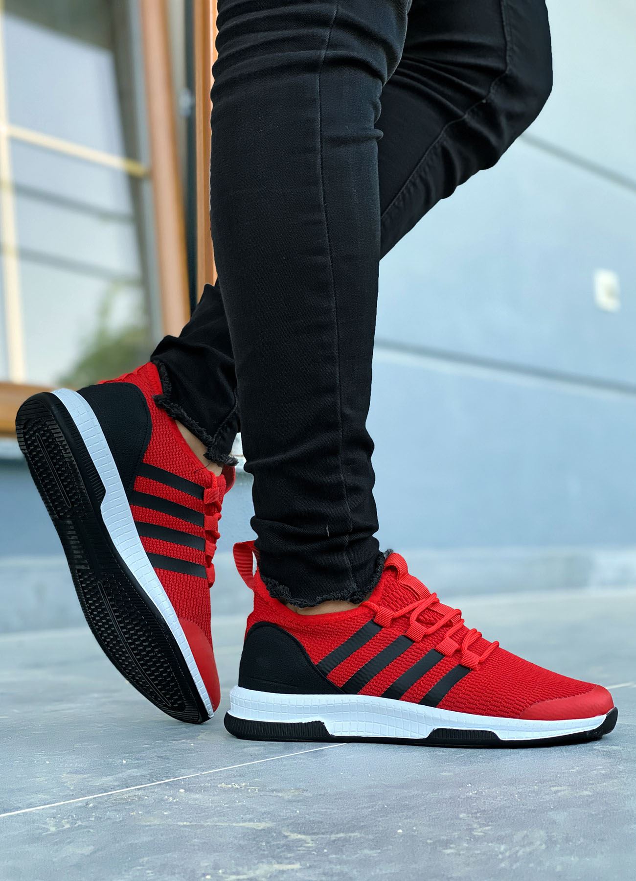 Kırmızı Çizgili Ultra Hafif Triko Spor Ayakkabı