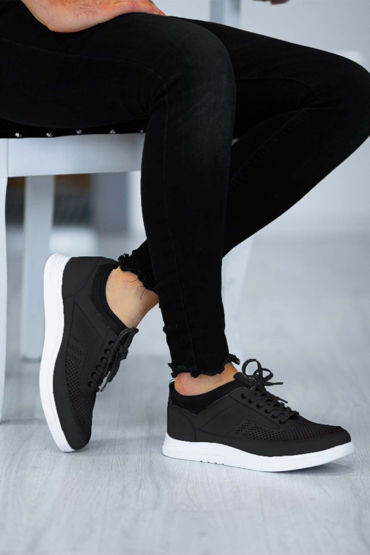 Siyah Delikli Model Beyaz Taban Bağcıklı Hakiki Deri Erkek Spor Ayakkabı 