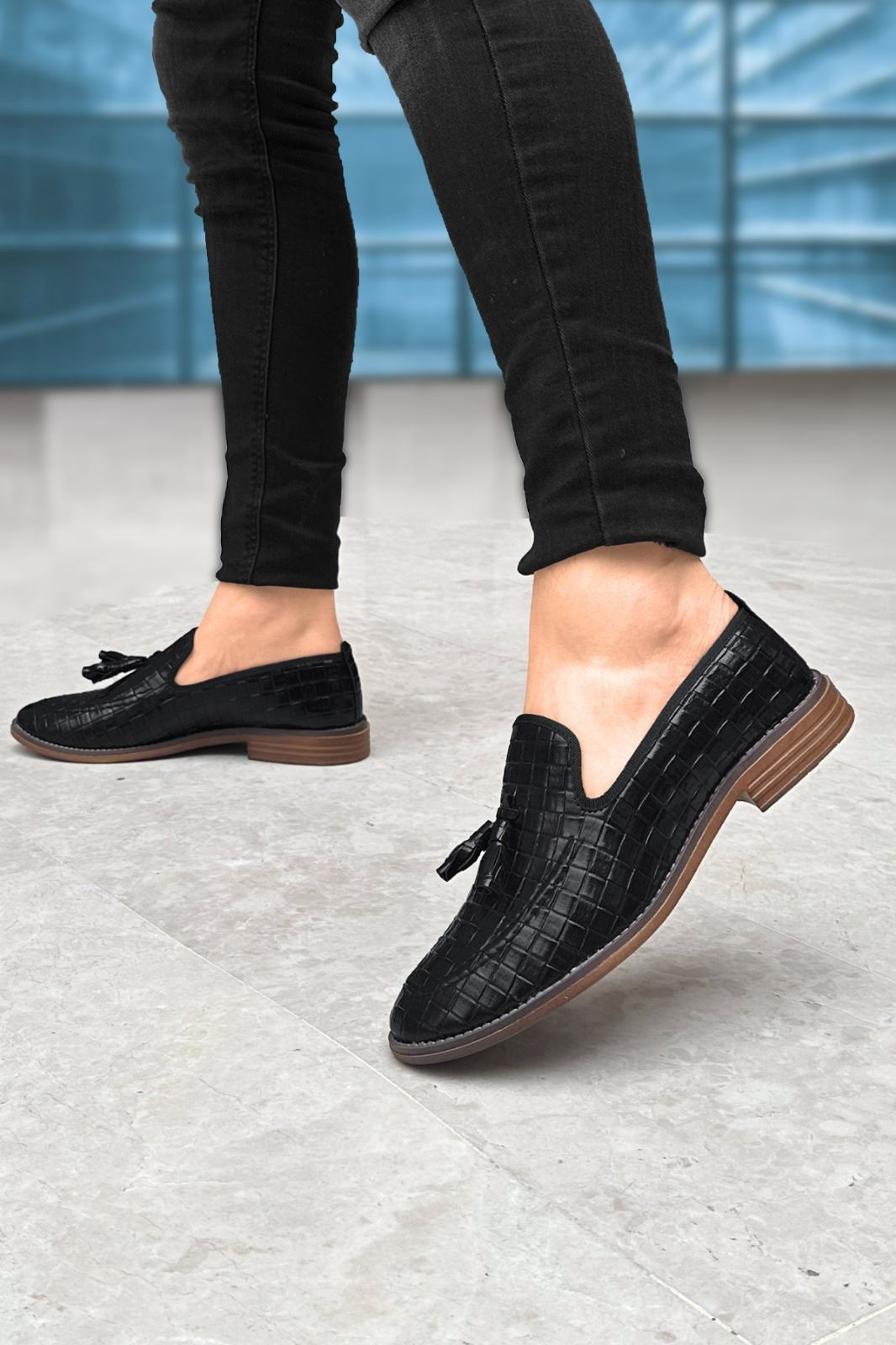 Siyah Mat Rugan Kare Desen Püsküllü Ortopedik Yazlık Erkek Klasik Ayakkabı
