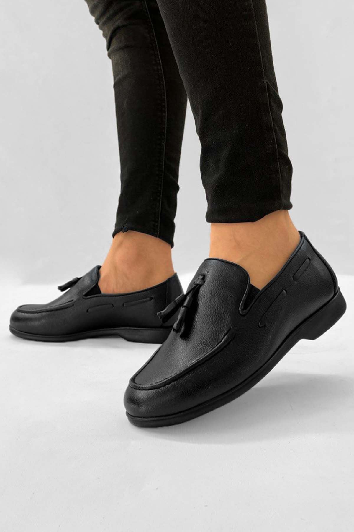 Siyah Marcel Cilt Püsküllü Erkek Klasik Ayakkabı