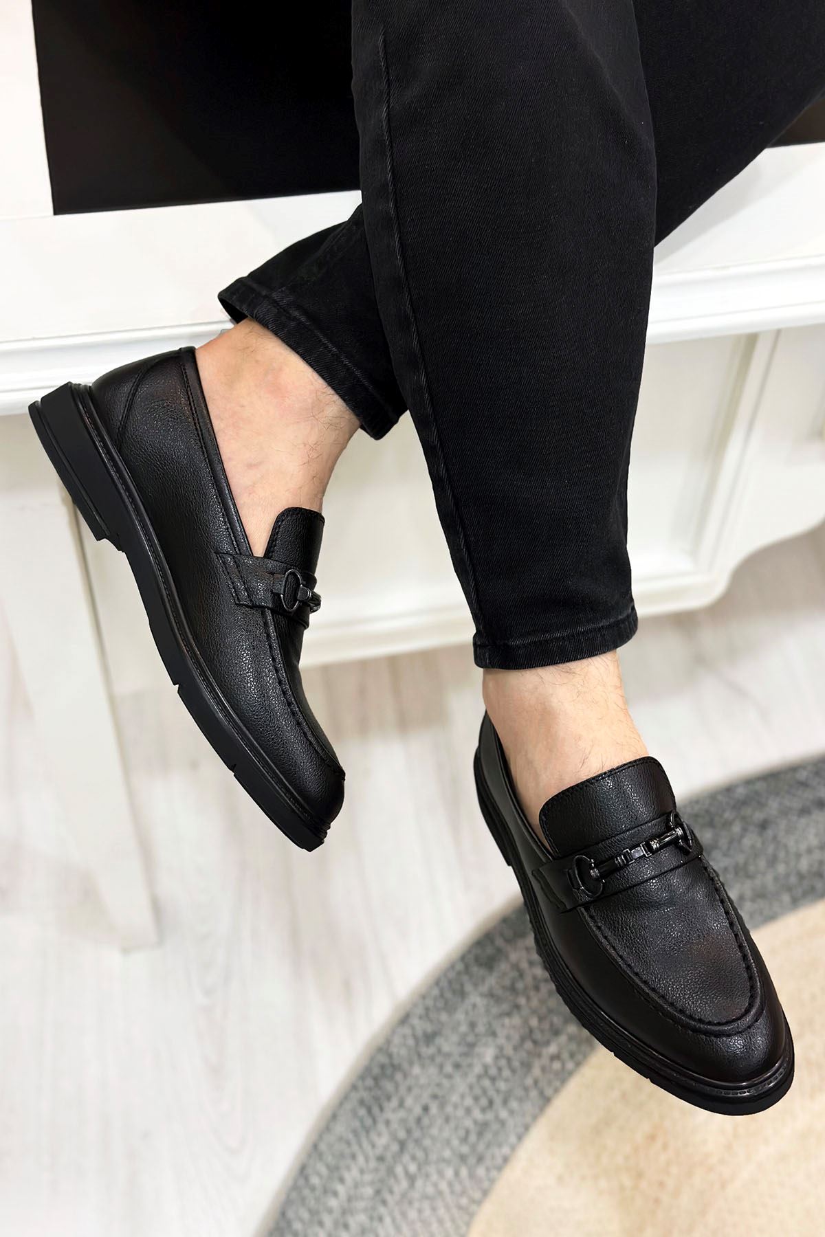 Siyah Cilt Tokalı Erkek Klasik Ayakkabı