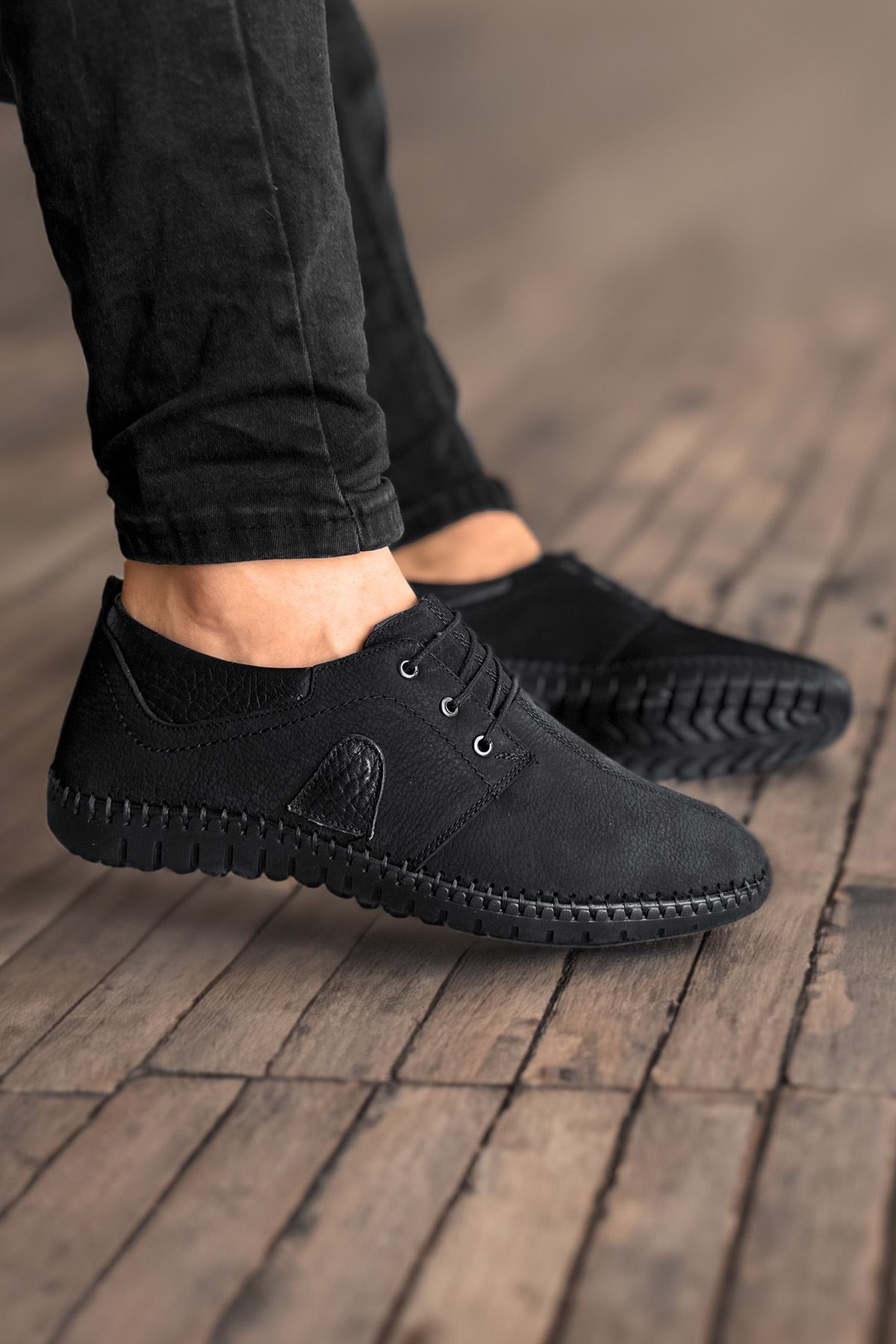 Siyah Nubuk Deri Detay Hakiki Deri Çarık Model Erkek Ayakkabı