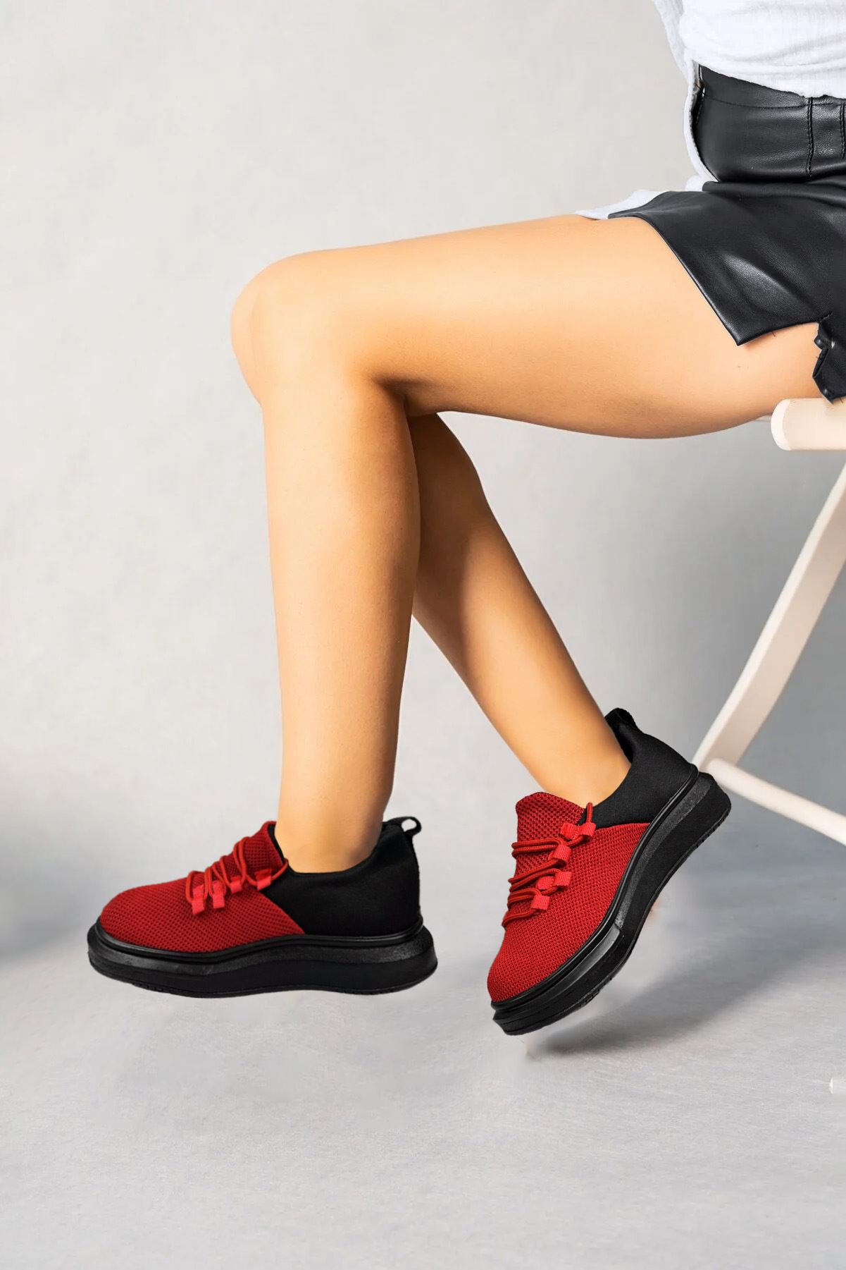 Kırmızı Siyah Kadın Triko Ayakkabı