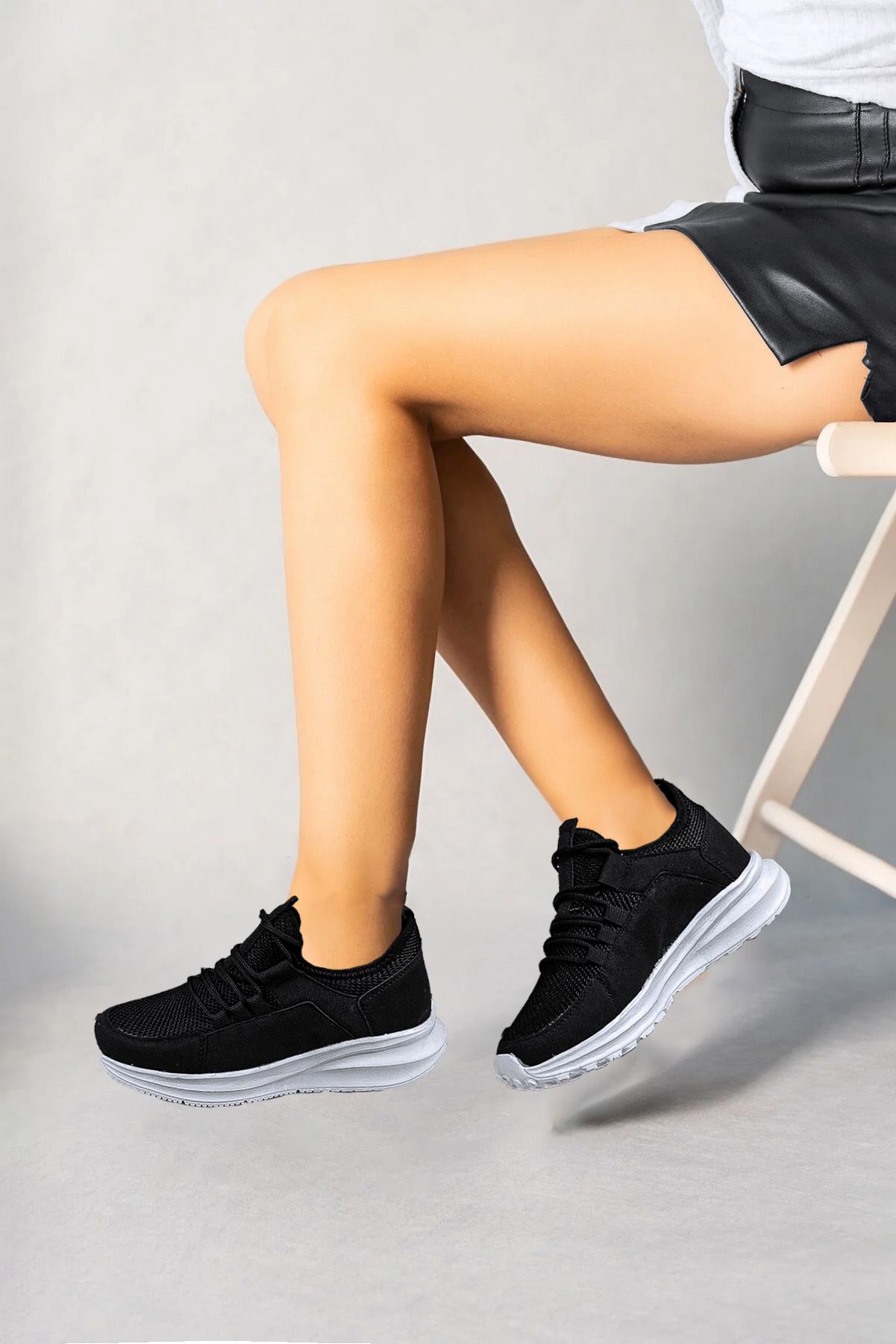 Siyah Beyaz File Yazlık Kadın Spor Ayakkabı