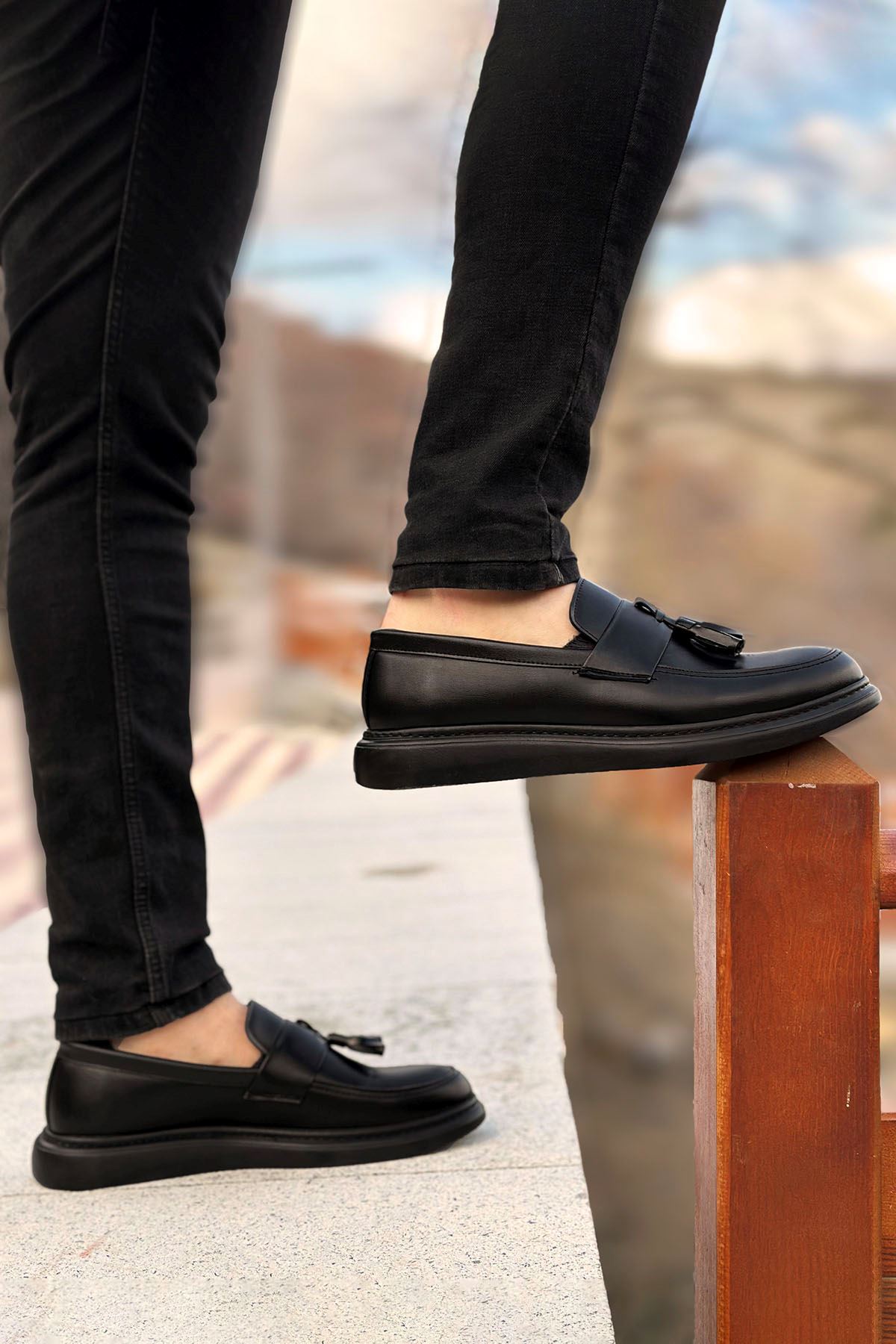 Siyah Püsküllü Erkek Klasik Ayakkabı