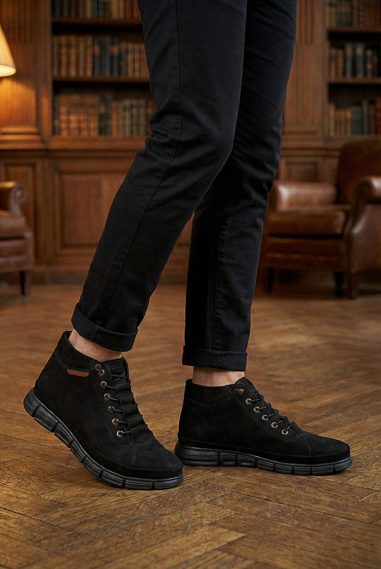 Siyah Nubuk Lastikli Kısa Hakiki Deri Klasik Bot