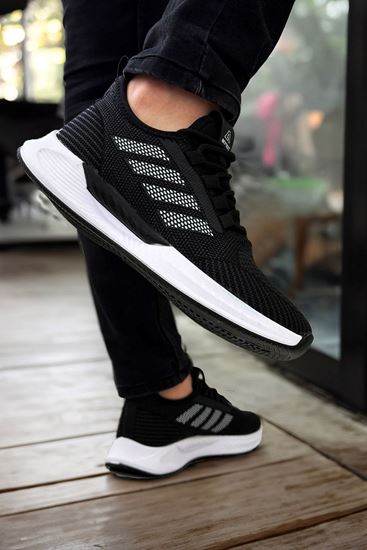 Siyah Beyaz Boost Desenli Erkek Spor Ayakkabı