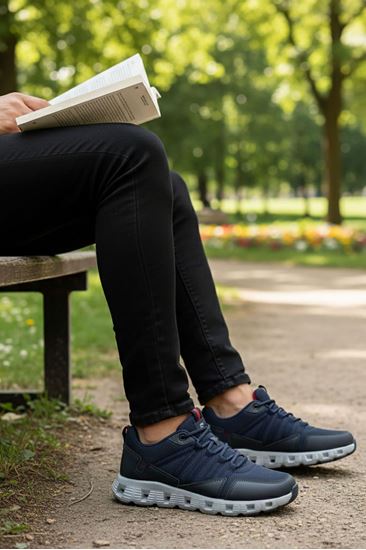 Gri Taban Lacivert Çizgili Erkek Spor Ayakkabı